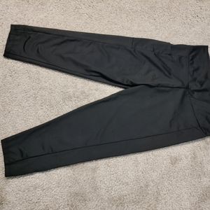 Women's Black 3/4 Yoga Leggings Size L